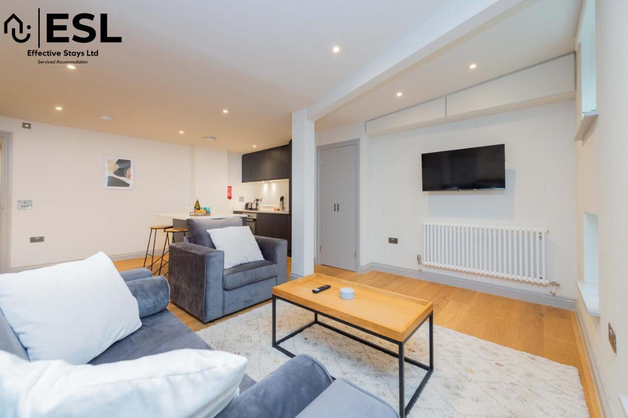 2 Bedroom Church Apartment 5 Mins To Town Centre - Free Parking Σριούσμπερι Εξωτερικό φωτογραφία
